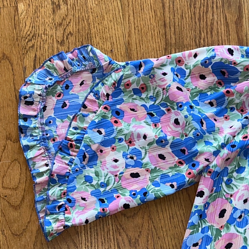 Vibrant Floral Blouse in Blue, Pink, and White - Picture 12 of 12